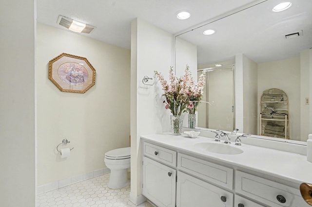 9650 Shore Dr Apt 607, Myrtle Beach, SC 29572