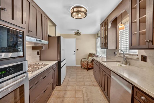 6125 Everest Way, Sacramento, CA 95842