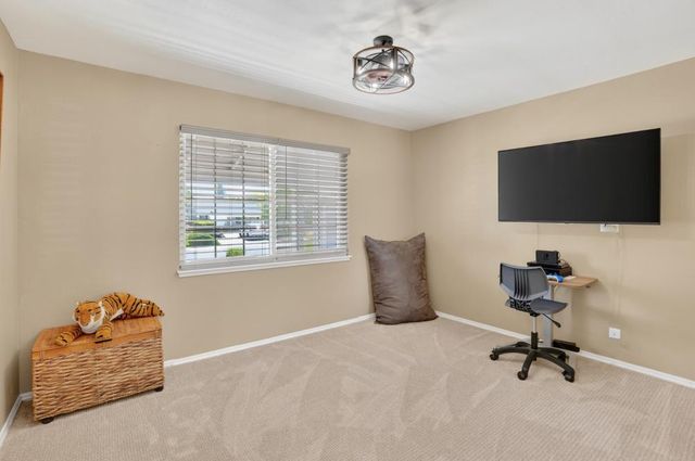 6125 Everest Way, Sacramento, CA 95842