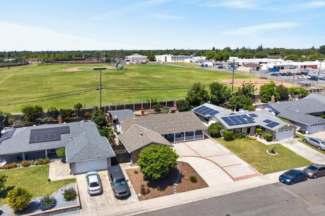 6125 Everest Way, Sacramento, CA 95842