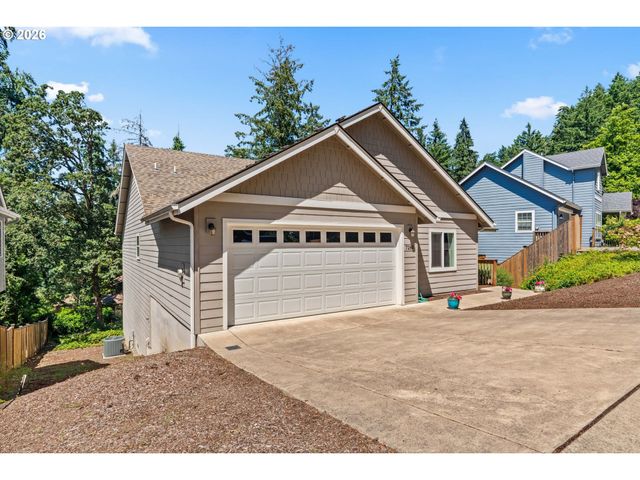 7260 GLACIER Dr, Springfield, OR 97478