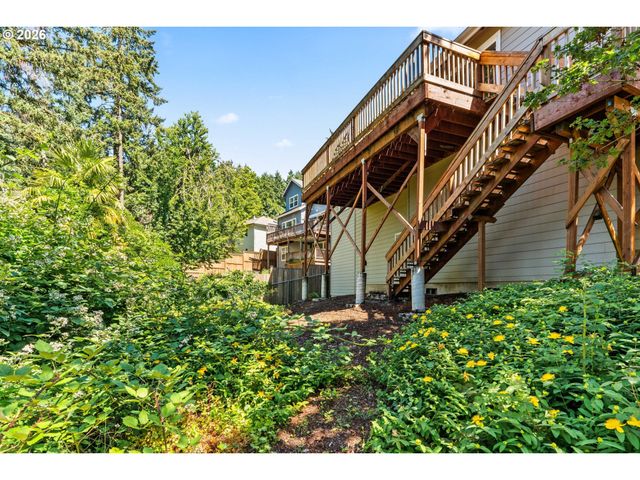 7260 GLACIER Dr, Springfield, OR 97478