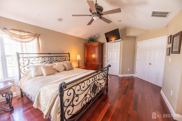 4 Winchester Court, Old Bridge, NJ 07747