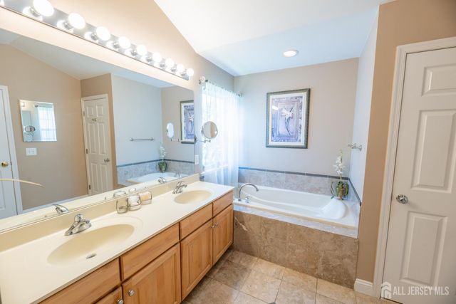 4 Winchester Court, Old Bridge, NJ 07747