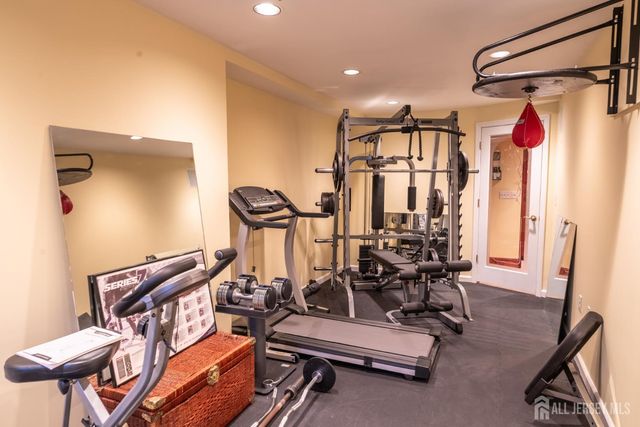 4 Winchester Court, Old Bridge, NJ 07747