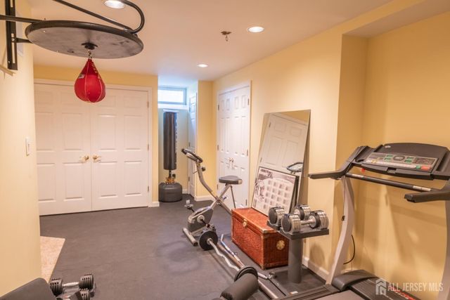 4 Winchester Court, Old Bridge, NJ 07747
