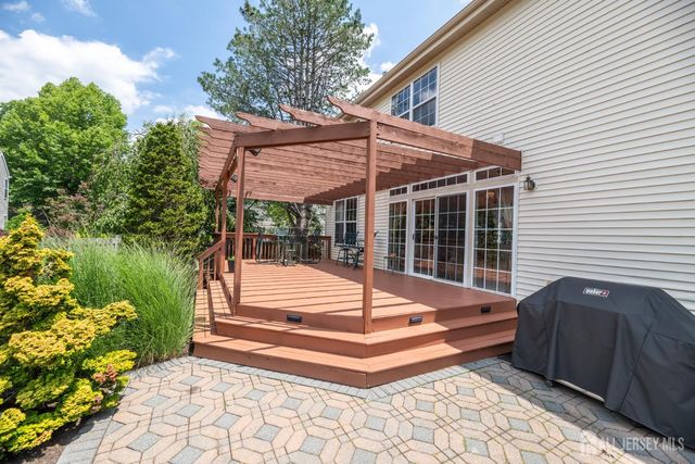 4 Winchester Court, Old Bridge, NJ 07747