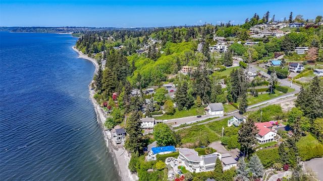 27 xxx 10th Avenue S, Des Moines, WA 98198