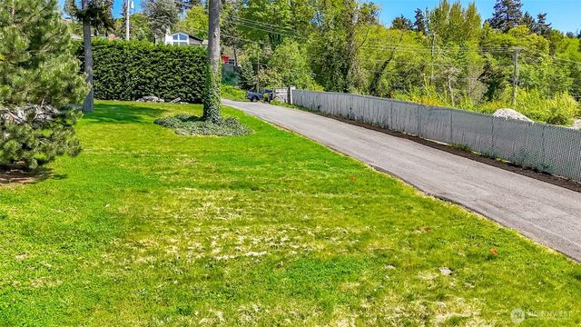 27 xxx 10th Avenue S, Des Moines, WA 98198