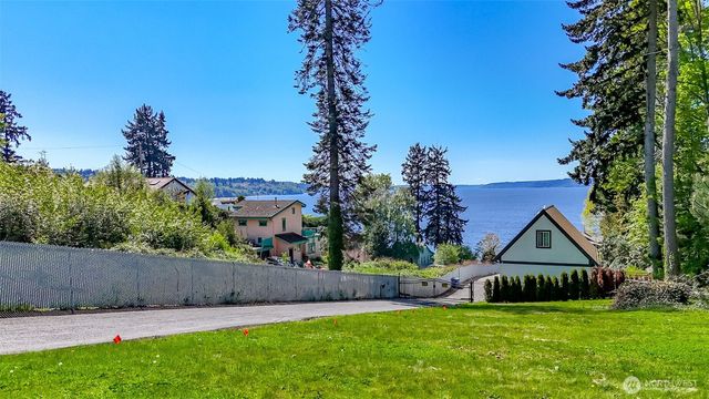 27 xxx 10th Avenue S, Des Moines, WA 98198