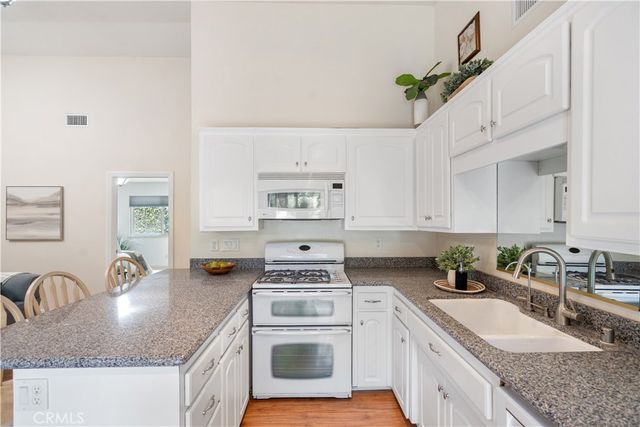 1002 Pomello, Claremont, CA 91711
