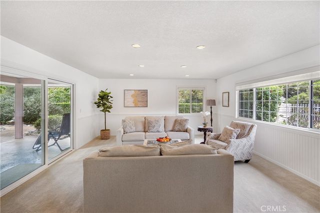 1002 Pomello, Claremont, CA 91711