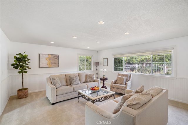 1002 Pomello, Claremont, CA 91711