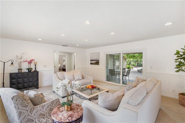 1002 Pomello, Claremont, CA 91711