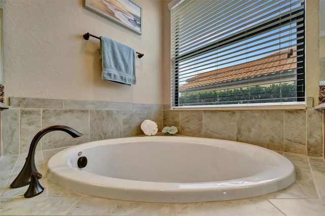 5824 CESSNA RUN, Bradenton, FL 34211
