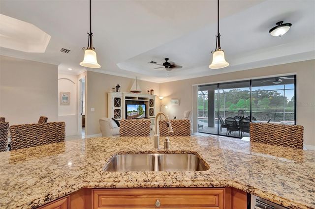 5824 CESSNA RUN, Bradenton, FL 34211