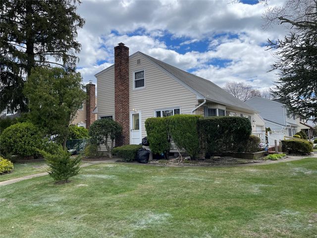 1825 Dover Road, Wantagh, NY 11793