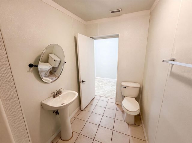 8283 86TH AVENUE, Seminole, FL 33777