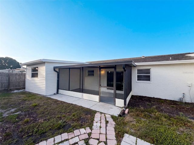 8283 86TH AVENUE, Seminole, FL 33777