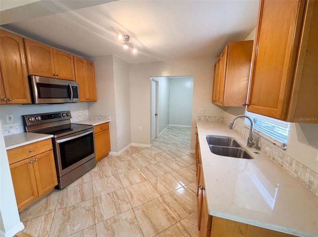 8283 86TH AVENUE, Seminole, FL 33777