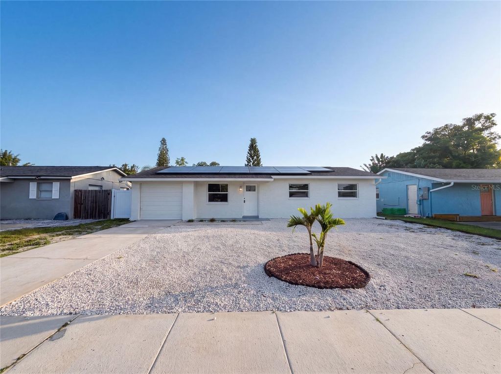 8283 86TH AVENUE, Seminole, FL 33777