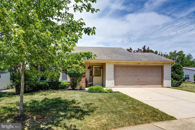 14 WATERWHEEL CT, Columbus, NJ 08022