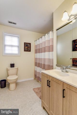 14 WATERWHEEL CT, Columbus, NJ 08022