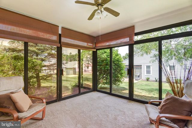 14 WATERWHEEL CT, Columbus, NJ 08022