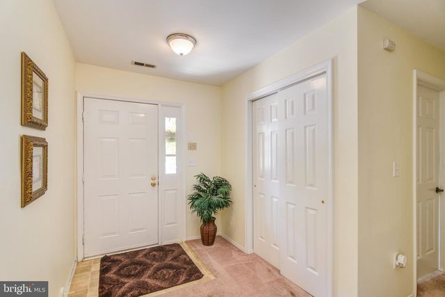 14 WATERWHEEL CT, Columbus, NJ 08022
