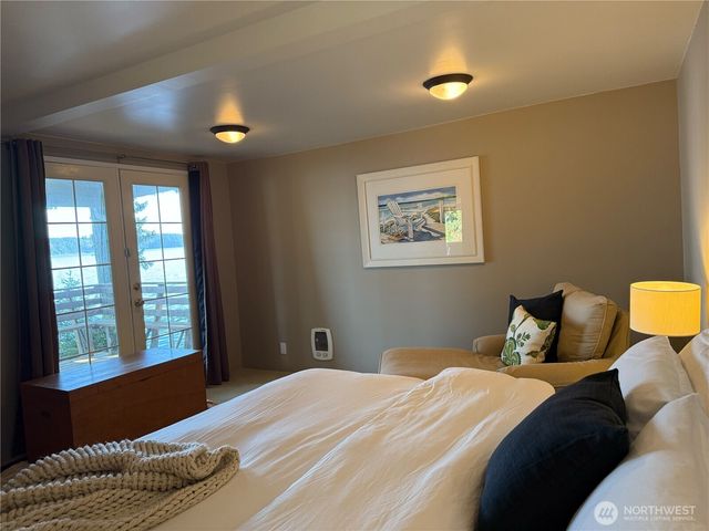 71 Seal Rock Road, Brinnon, WA 98320