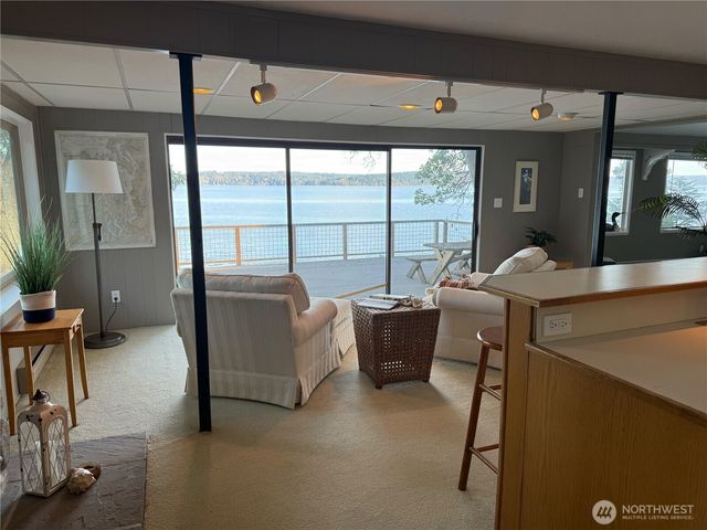 71 Seal Rock Road, Brinnon, WA 98320