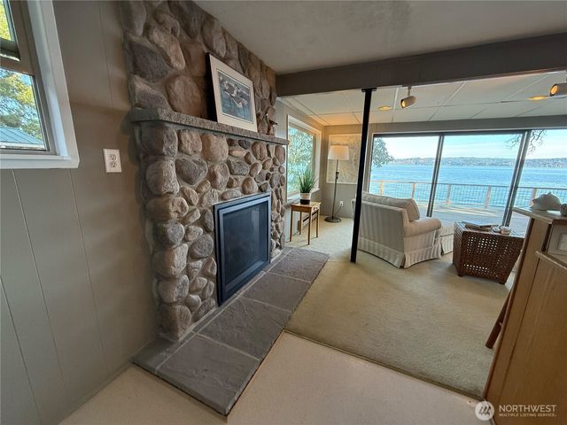 71 Seal Rock Road, Brinnon, WA 98320