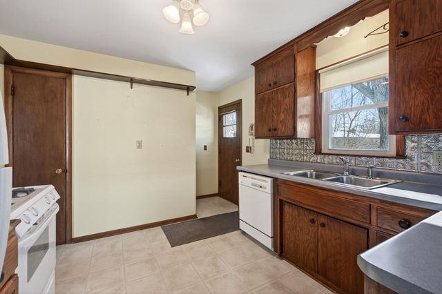 4413 Drew Avenue N, Robbinsdale, MN 55422