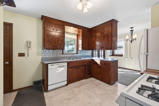 4413 Drew Avenue N, Robbinsdale, MN 55422