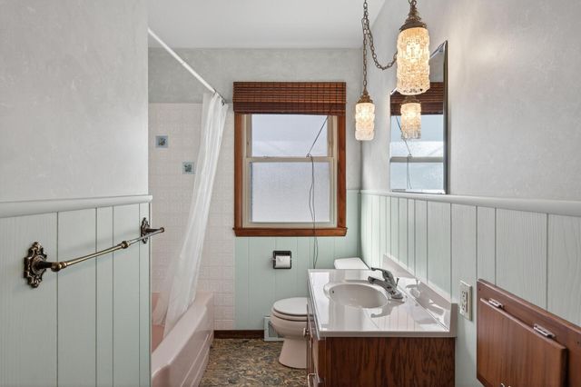 4413 Drew Avenue N, Robbinsdale, MN 55422