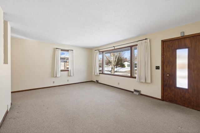 4413 Drew Avenue N, Robbinsdale, MN 55422