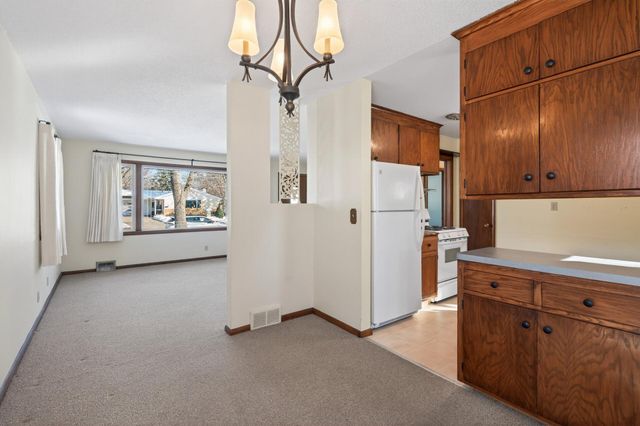 4413 Drew Avenue N, Robbinsdale, MN 55422