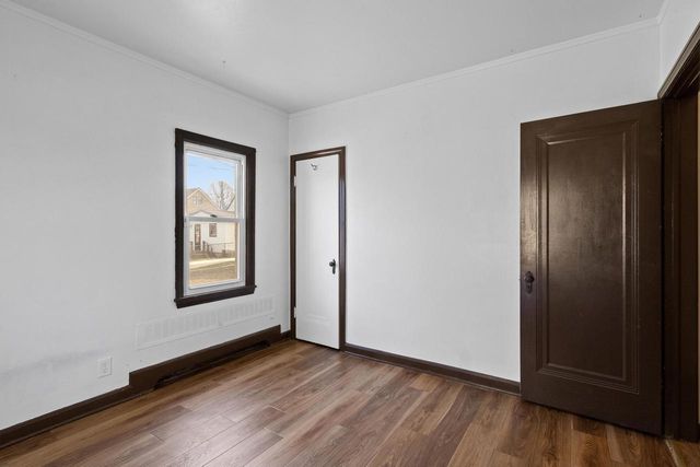 3620 S Howell AVENUE, Milwaukee, WI 53207