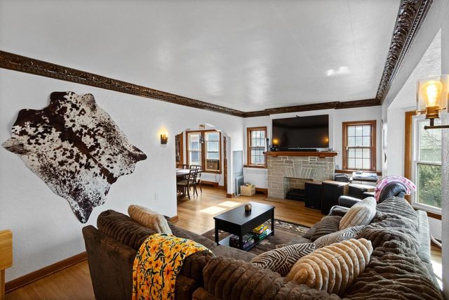 3620 S Howell AVENUE, Milwaukee, WI 53207