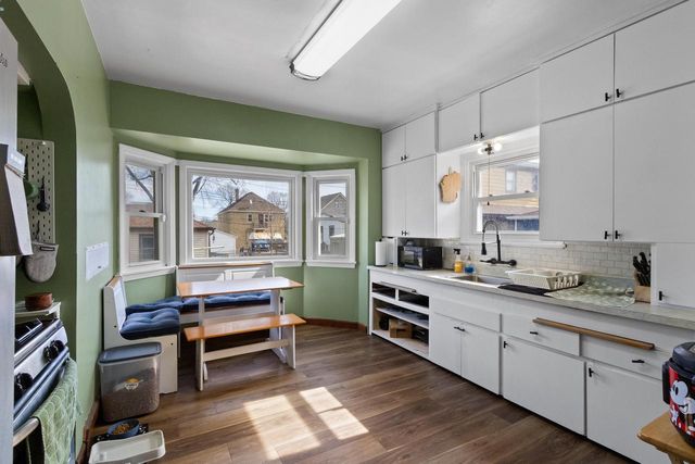 3620 S Howell AVENUE, Milwaukee, WI 53207