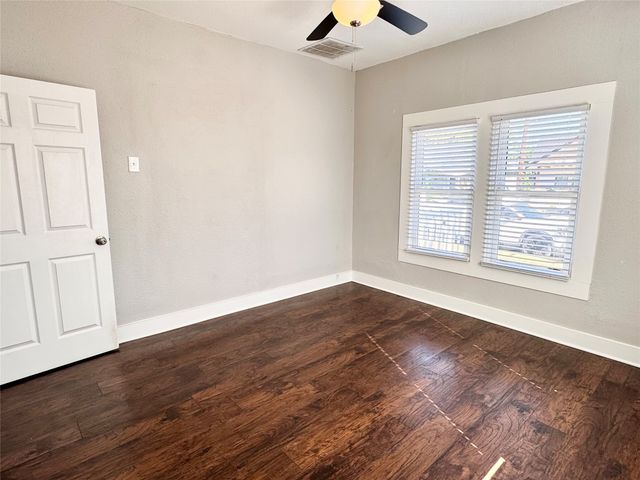 3455 Roberts Avenue, Dallas, TX 75215