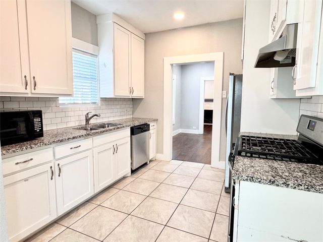 3455 Roberts Avenue, Dallas, TX 75215