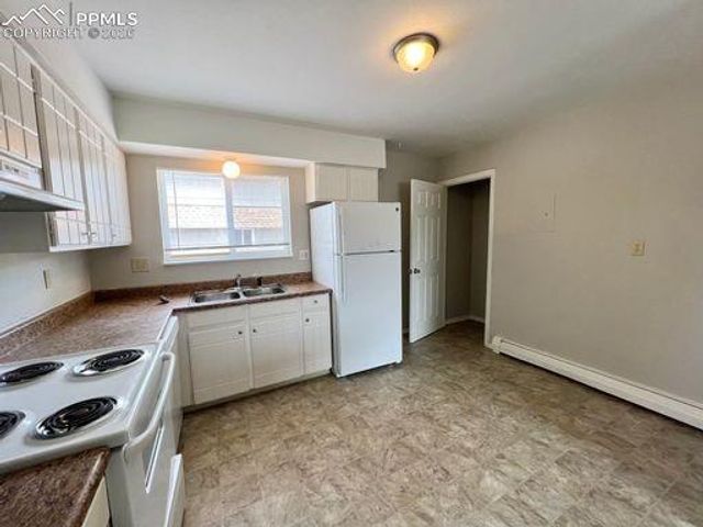 2116 Friendship Place, Colorado Springs, CO 80904