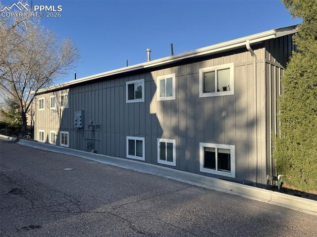 2116 Friendship Place, Colorado Springs, CO 80904