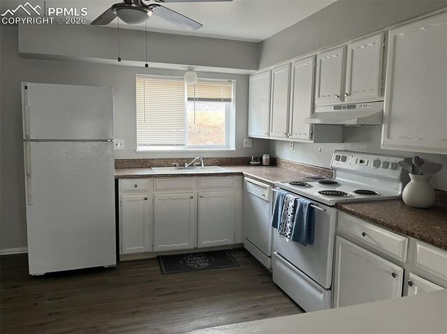 2116 Friendship Place, Colorado Springs, CO 80904