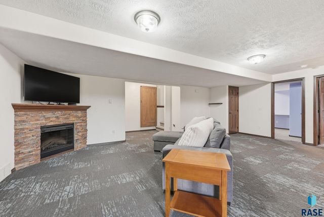 4409 S Tribbey Trl Trail, Sioux Falls, SD 57106