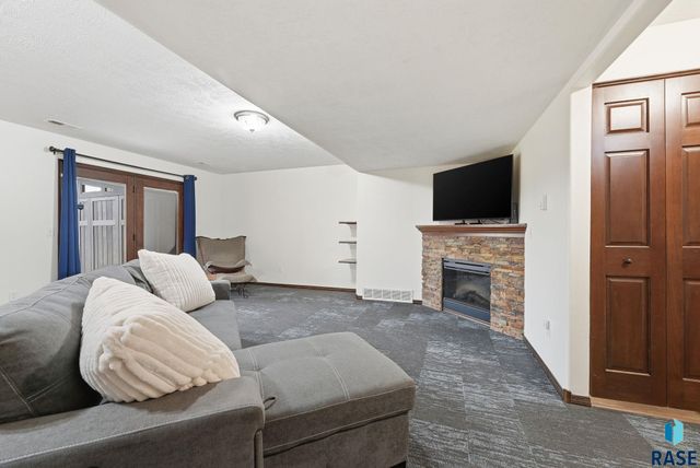 4409 S Tribbey Trl Trail, Sioux Falls, SD 57106