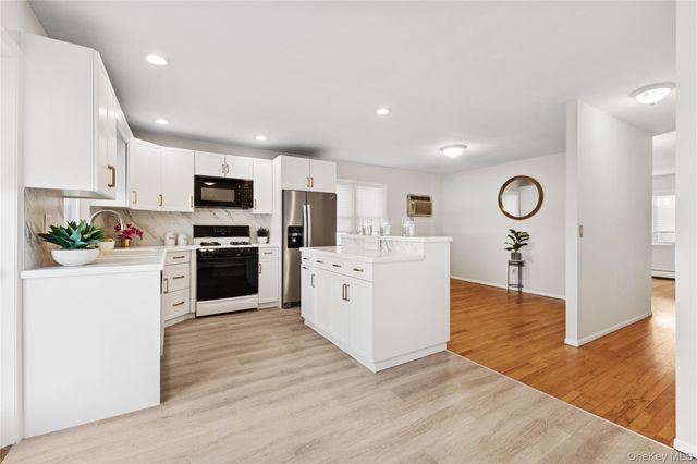 154-27 20th Road, Whitestone, NY 11357