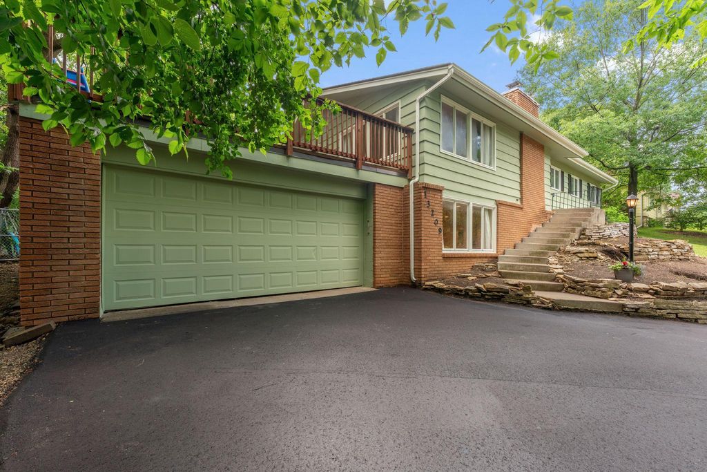 13209 Myrtle Drive, Burnsville, MN 55337