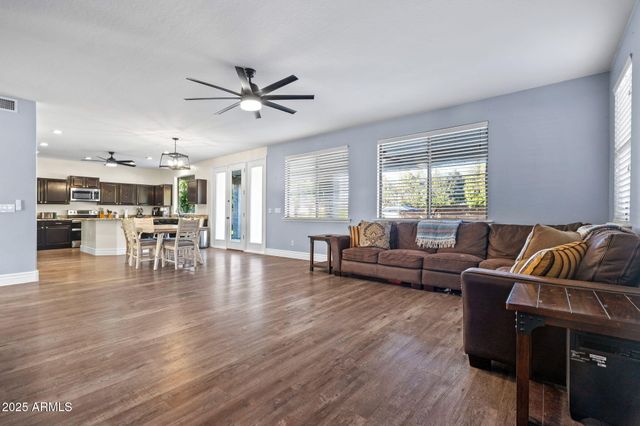 2750 E Milky Way, Gilbert, AZ 85295